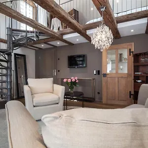 **** Hotel Boutique - Adara Germania